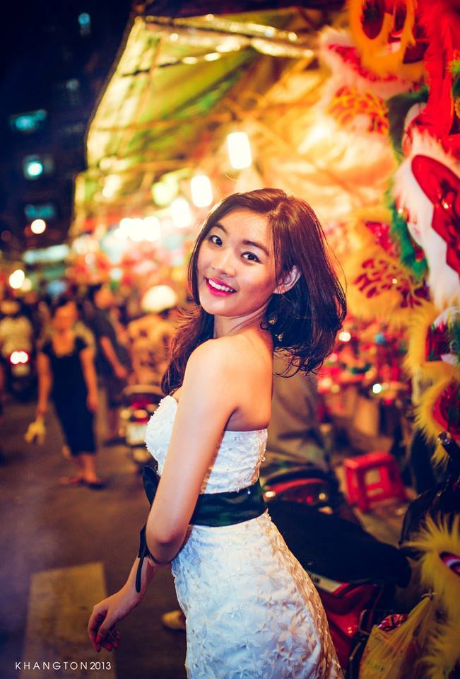 她在她丈夫面前被耍了
